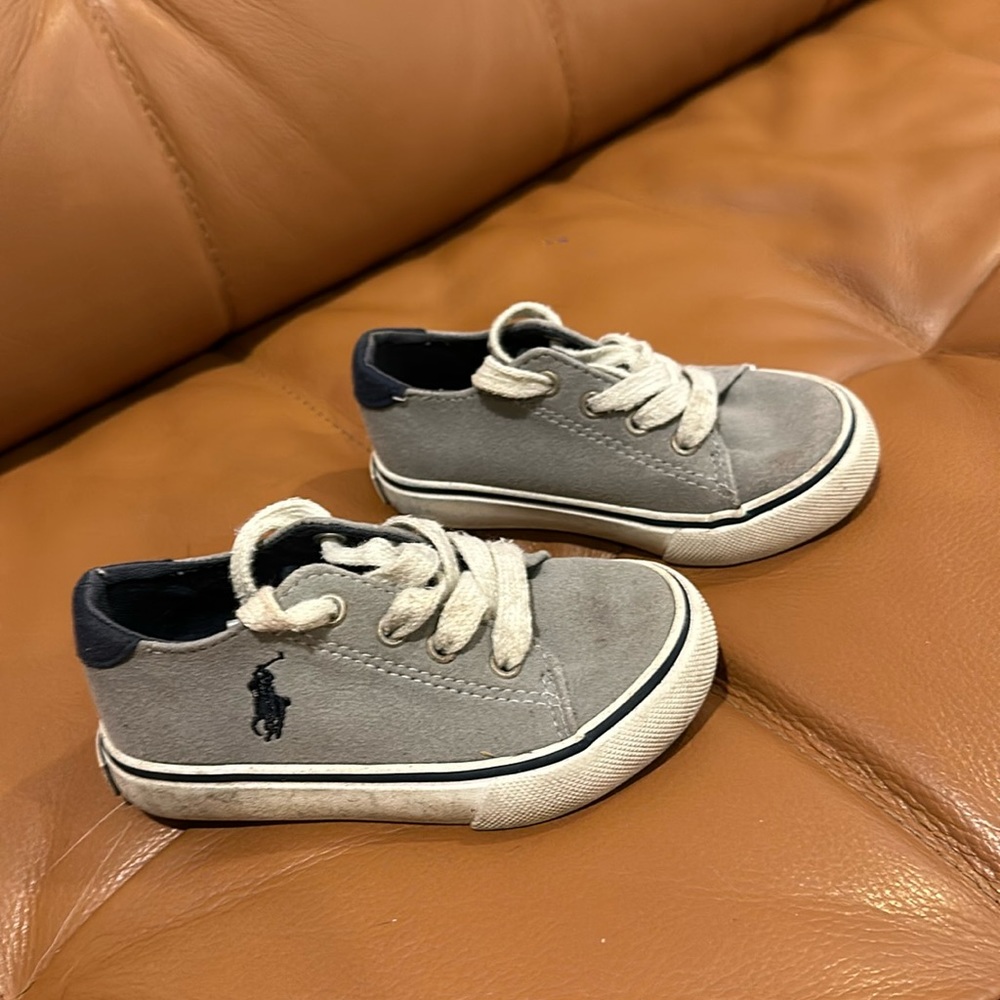 POLO Ralph Lauren. Toddler size USA 6. Dark grey.